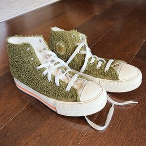 Converse Juniors Fuzzy Olive High-Tops - Size 4